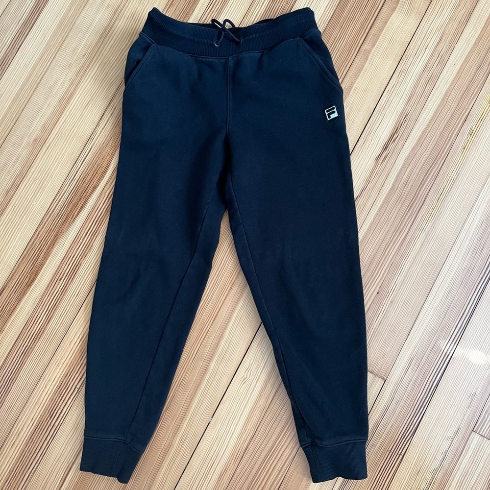 black fila joggers